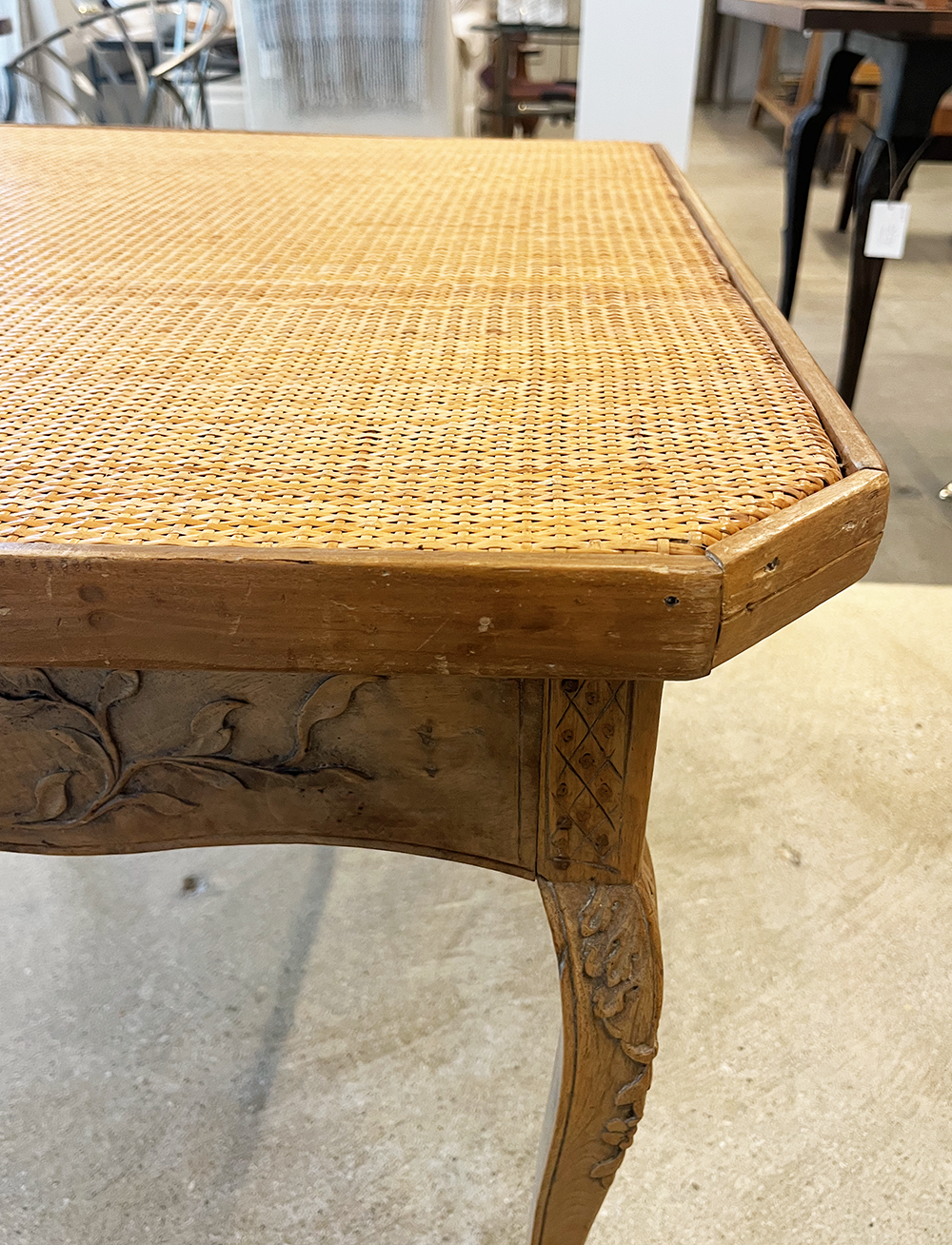 Treillage Raffia Topped Table
