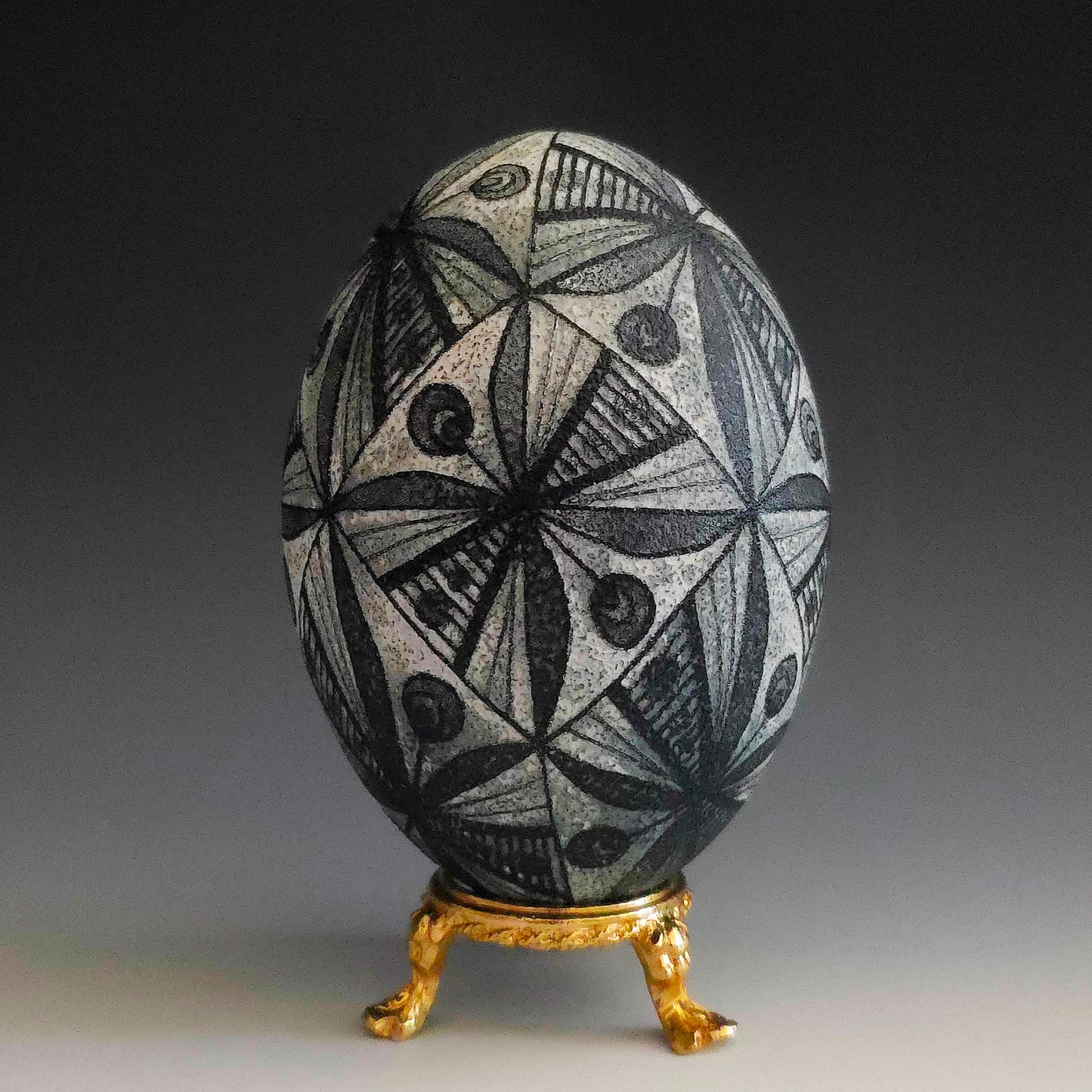 "Rosettes" Hand Painted Emu Egg