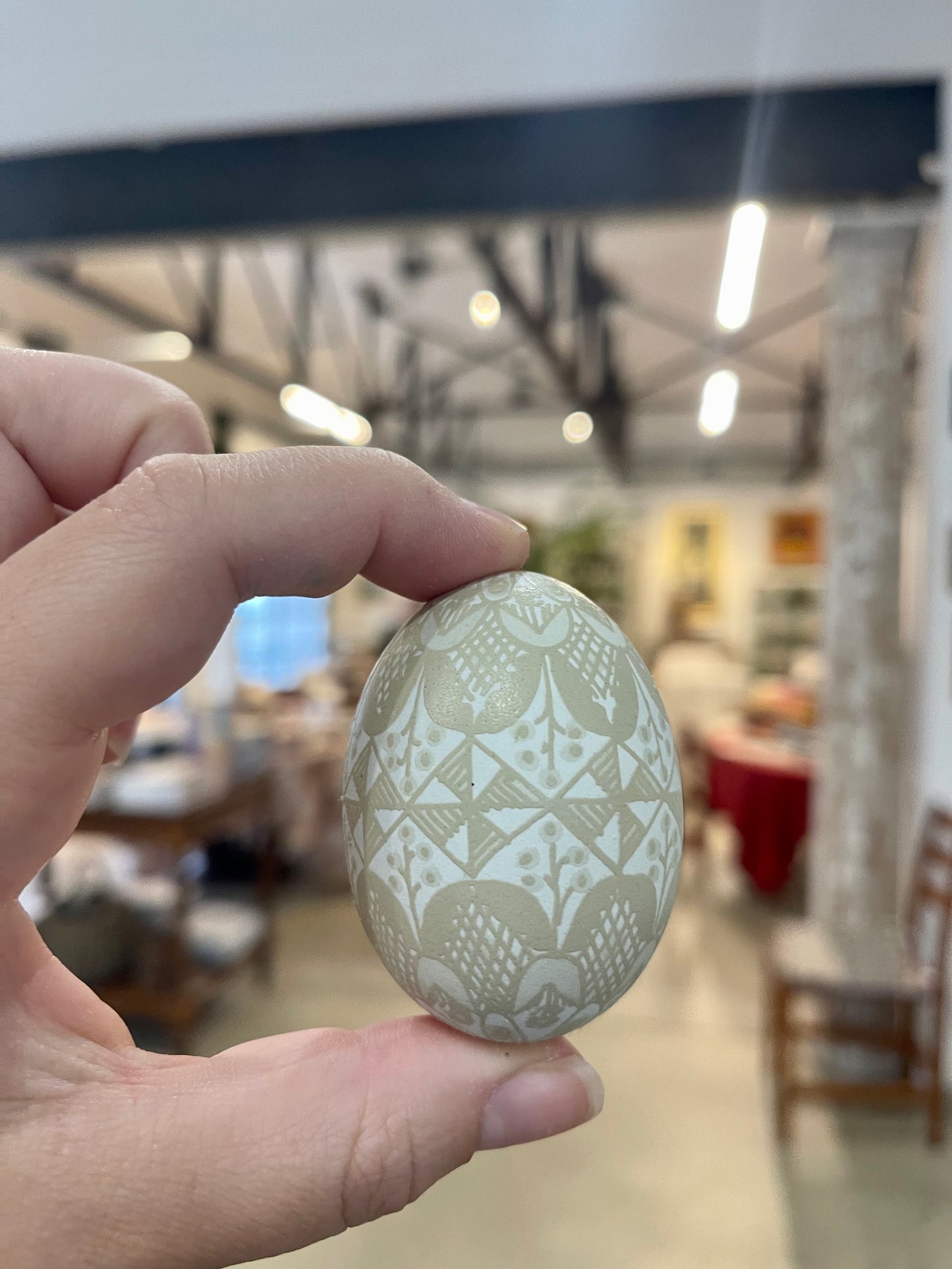 GREEN LACE W ETCHING BLOWN ARAUCANA CHICKEN EGGSHELL