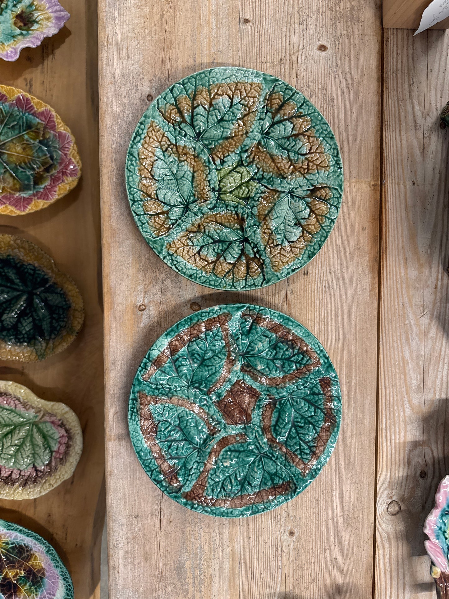 Majolica Begonia Leaf Large Plate