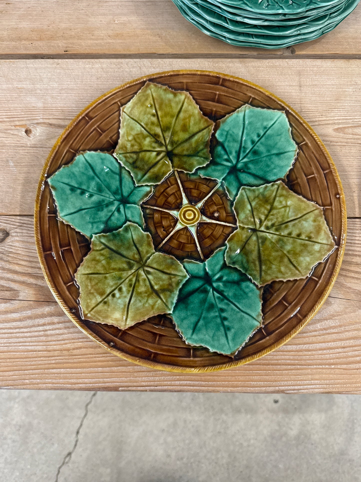Majolica Ivy Leaf Small Platter