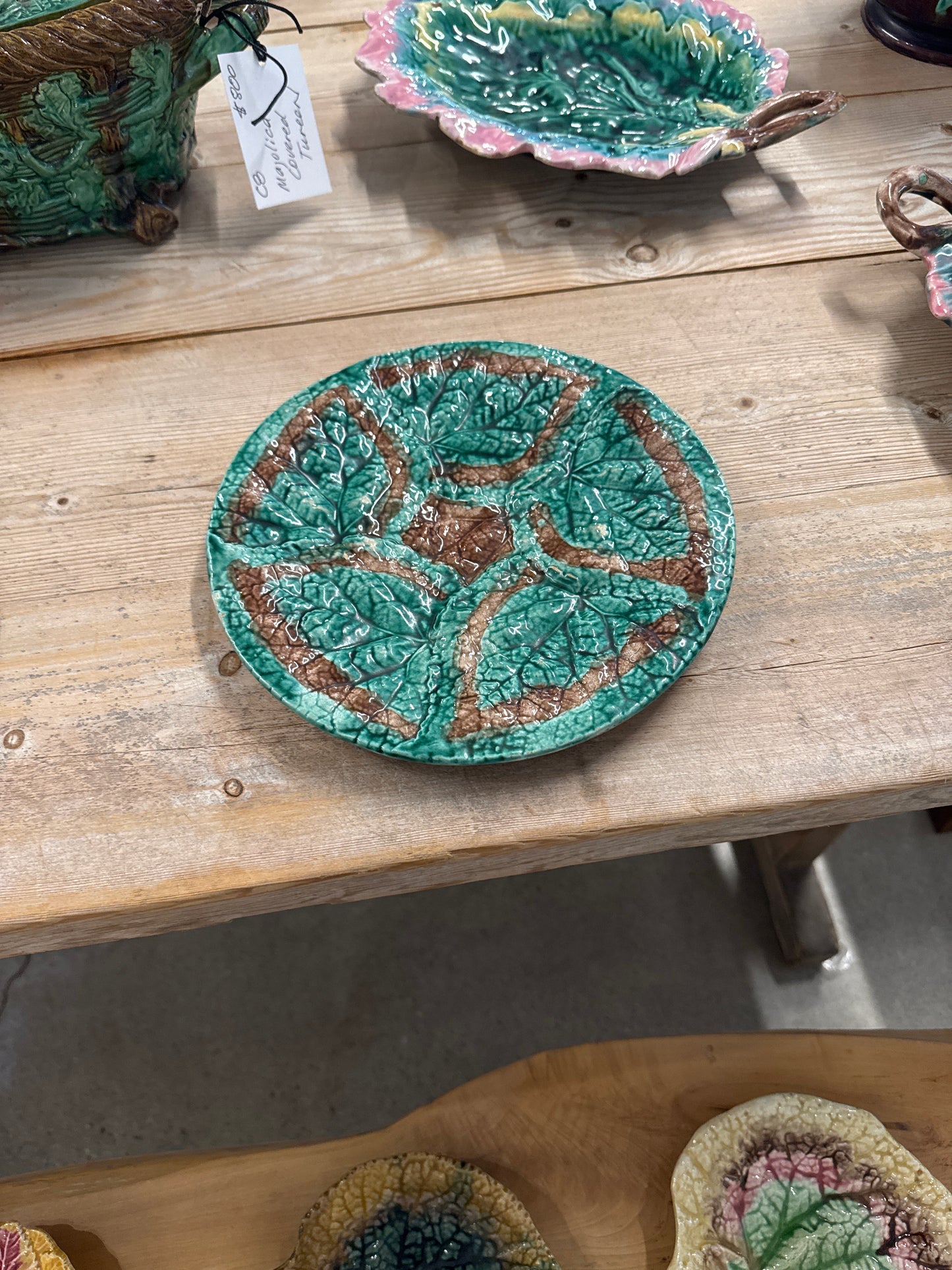 Majolica Begonia Leaf Large Plate