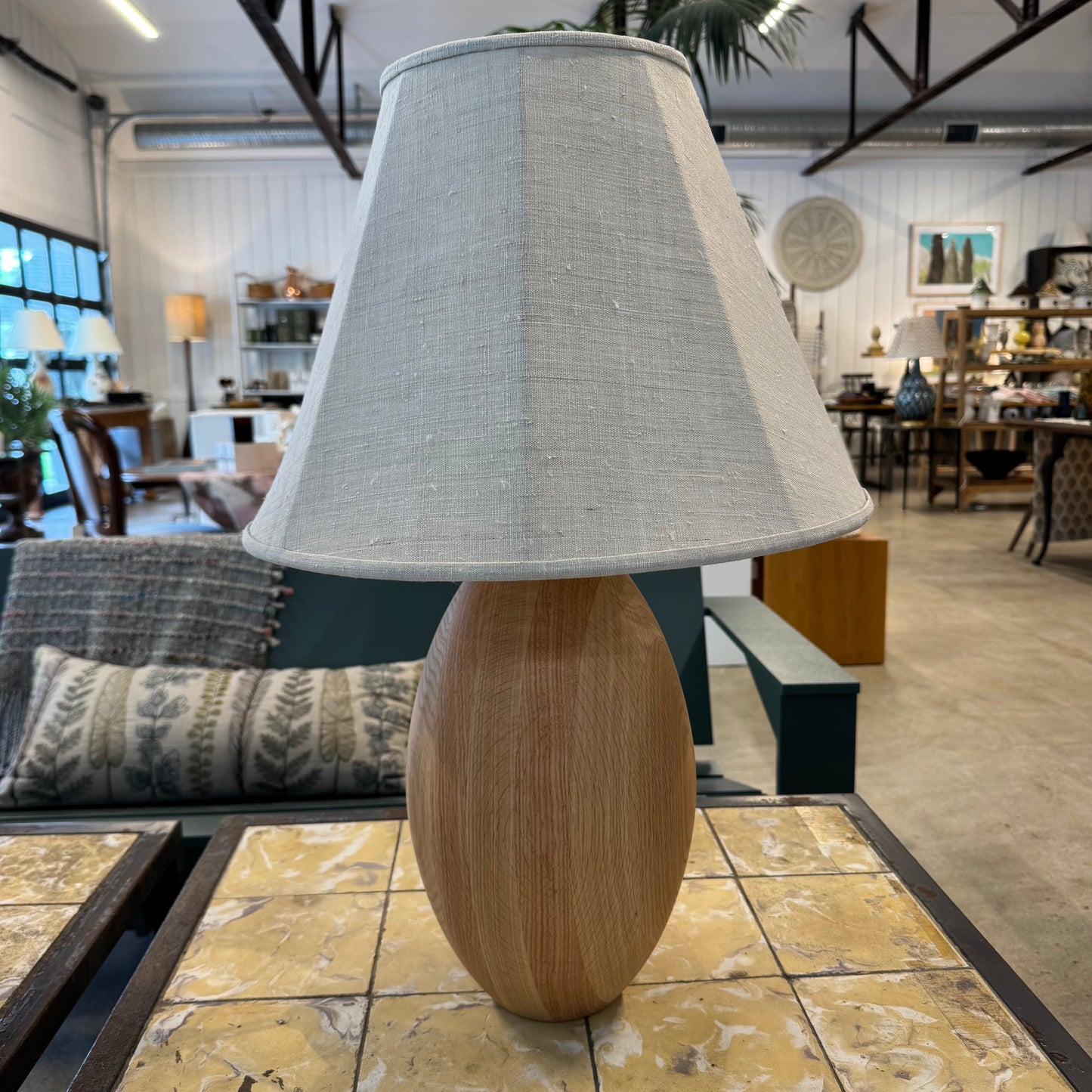 Elia table lamp in red oak