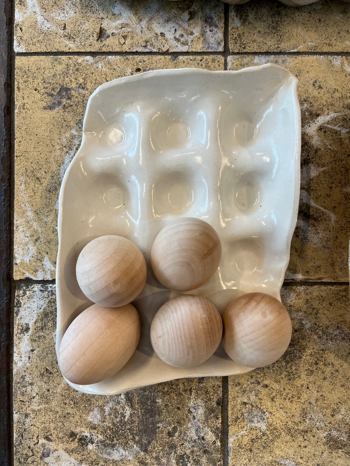 Handmade Egg Carton x 12 White