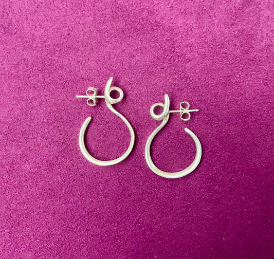 Small Curl Earrings