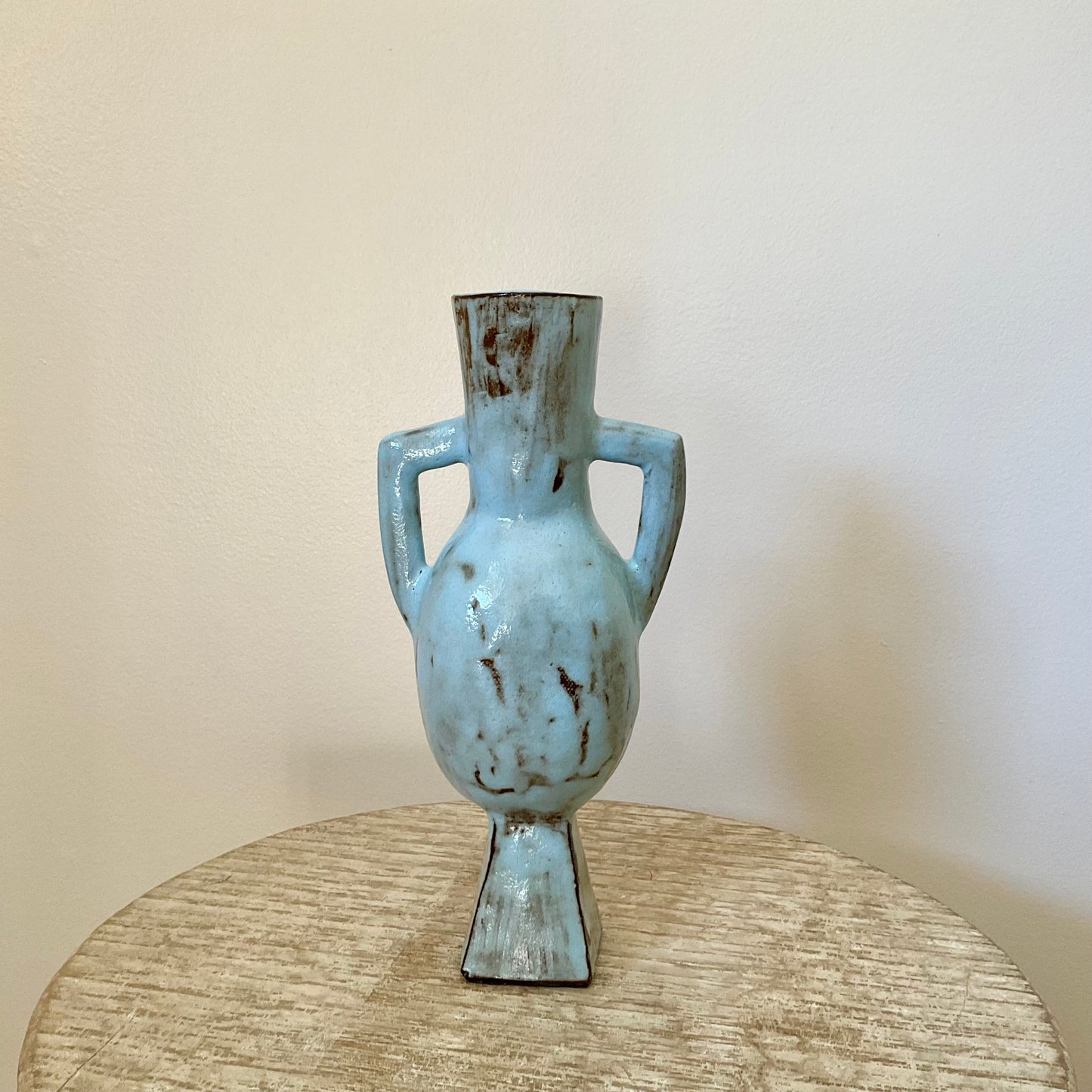 Light Gray Sky Blue Amphora Singular Creature