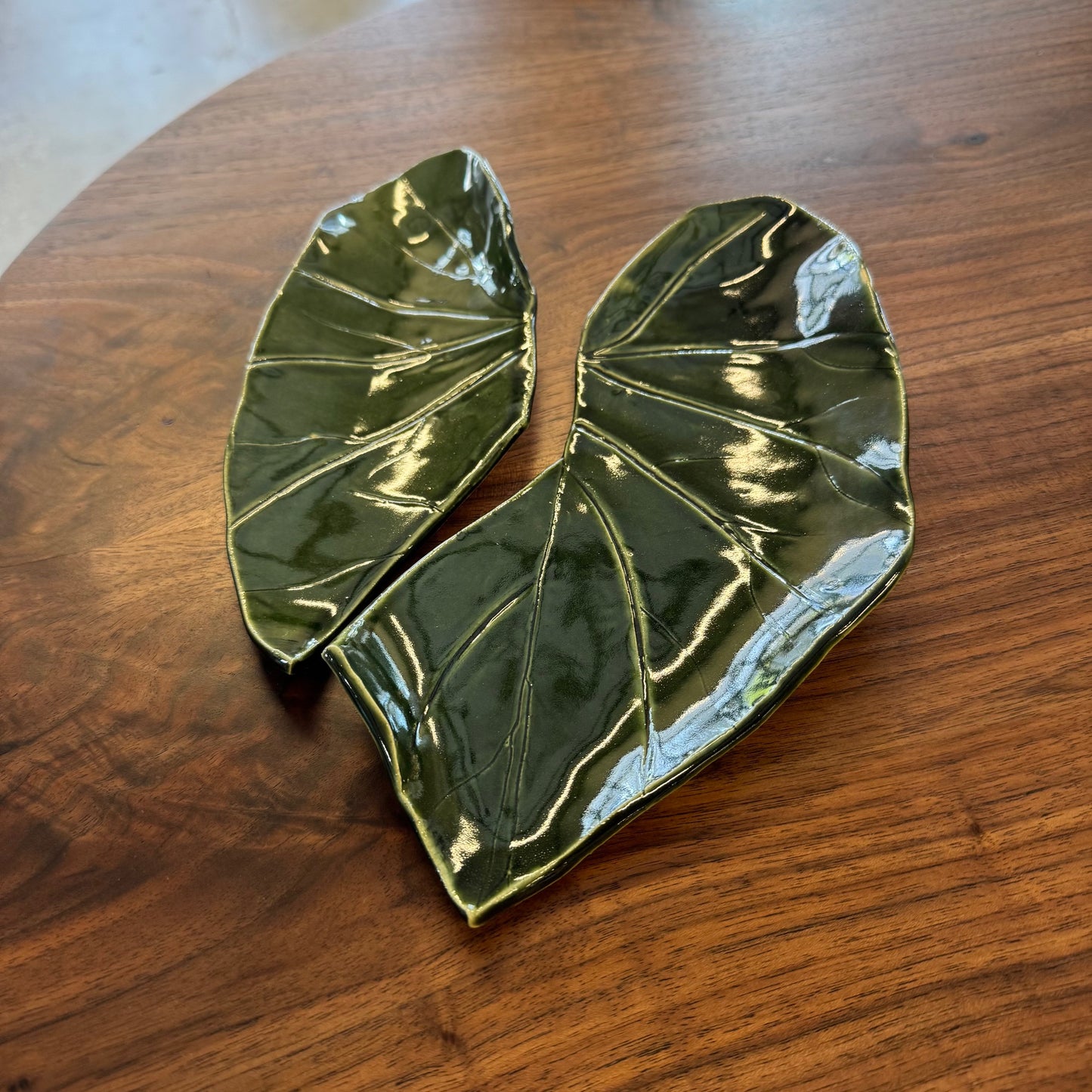 Elephant Ear Platter (2pcs)