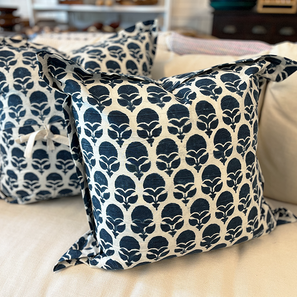 Les Indiennes Marianne Pillow Indigo