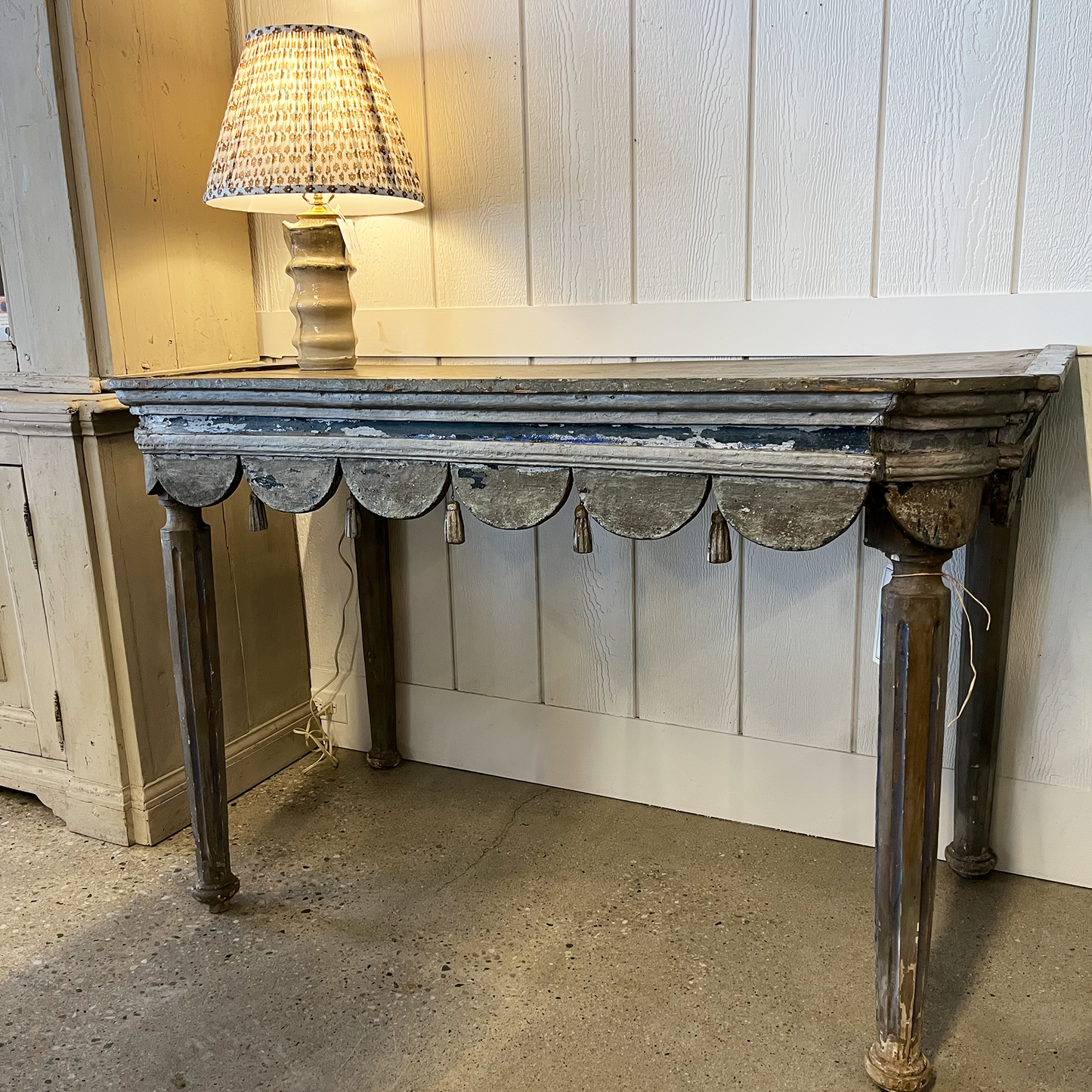 Italian Tassel Table