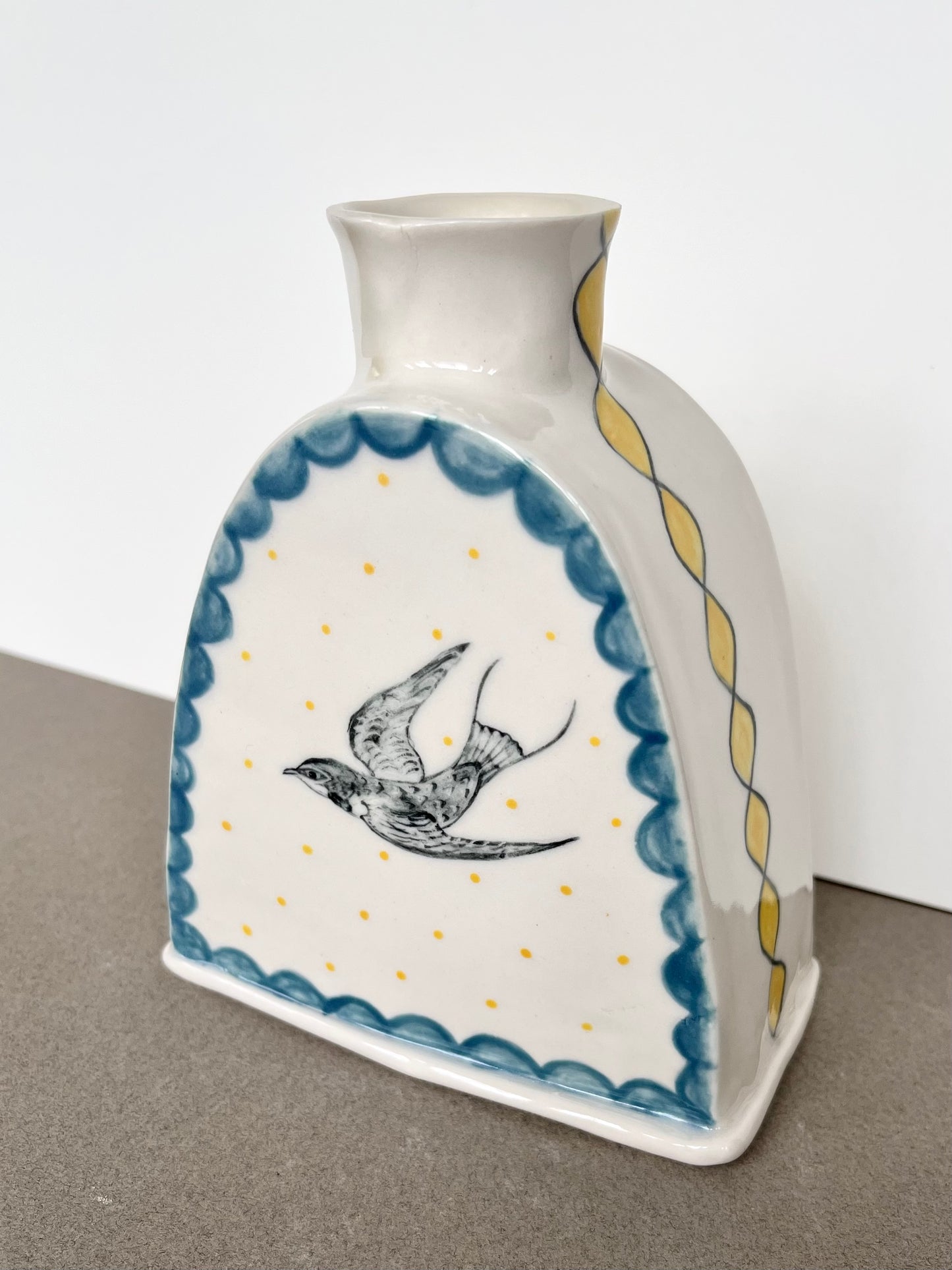LK Swallow Vase/Bottle